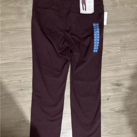 Nine West Straight Leg Heidi Pull On Pants Sz 10 Burgundy Stretch Classic Career - Picture 5 of 11
